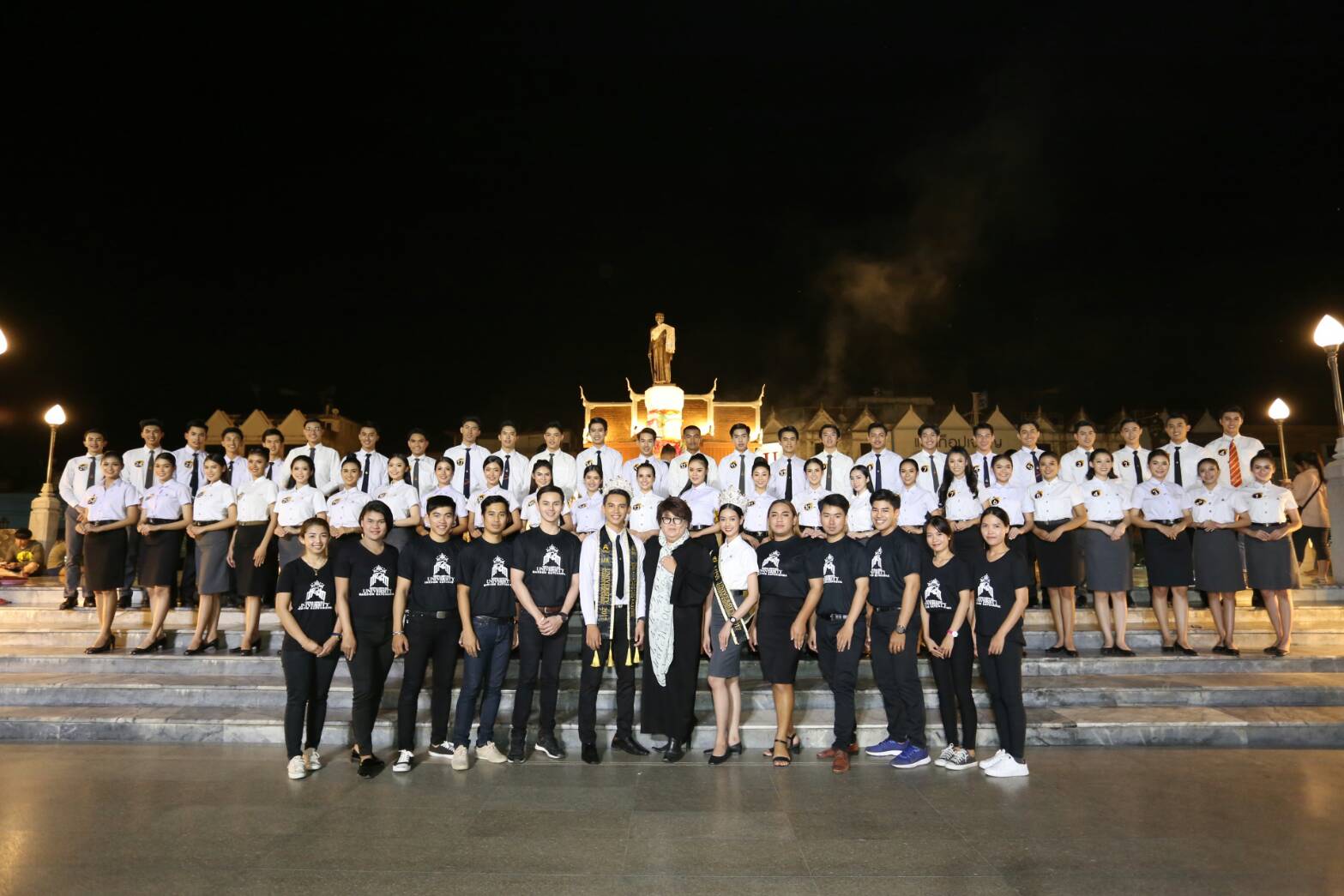 เรือนโคราช